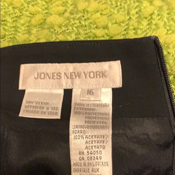 Jones New York Skirt Suit, Size 16, Black - Picture 7 of 10